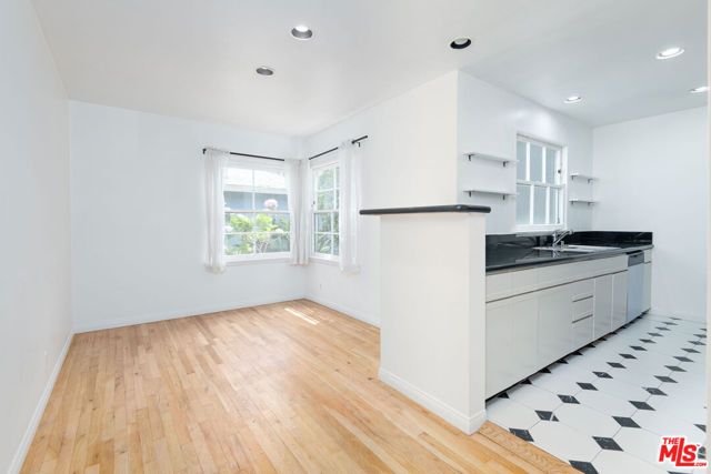 1133 26TH Street A, Santa Monica, CA 90403