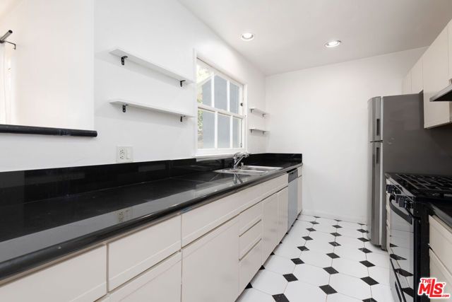 1133 26TH Street A, Santa Monica, CA 90403