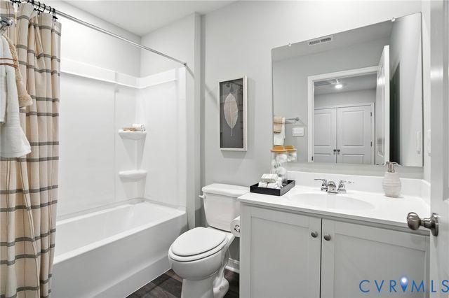 6626 Lunsford Dr, Prince George, VA 23875