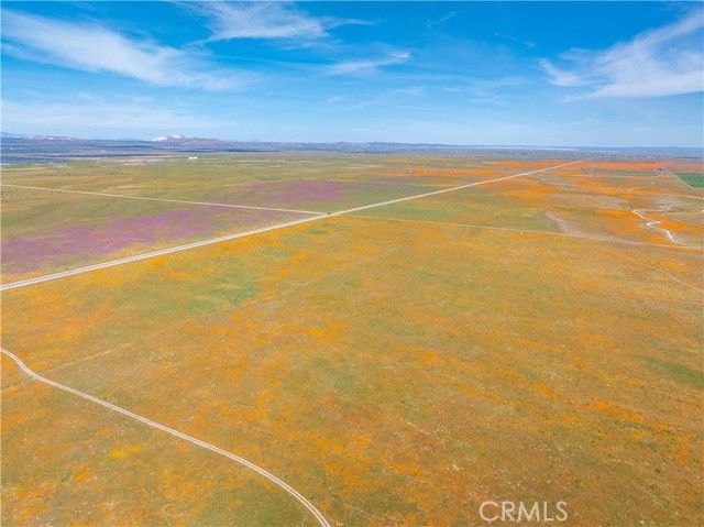 46472 Kings Canyon Rd, Lancaster, CA 93536