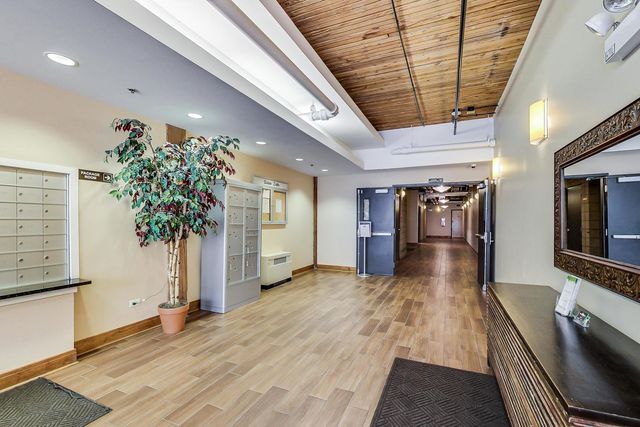 3500 S Sangamon Street 415, Chicago, IL 60609