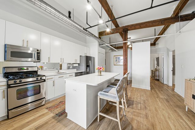 3500 S Sangamon Street 415, Chicago, IL 60609