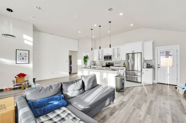 4621 Collins Avenue, Dallas, TX 75210