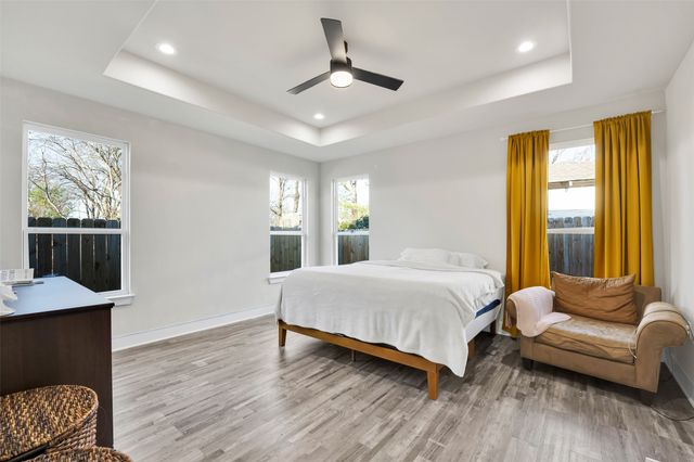 4621 Collins Avenue, Dallas, TX 75210