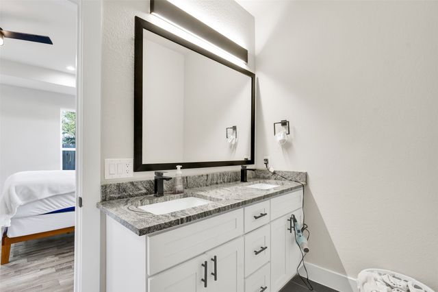 4621 Collins Avenue, Dallas, TX 75210