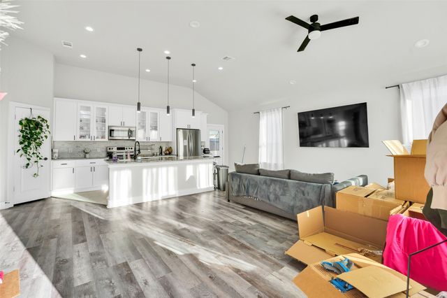 4621 Collins Avenue, Dallas, TX 75210