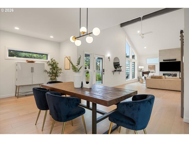 1931 Nw 113TH Ave, Portland, OR 97229