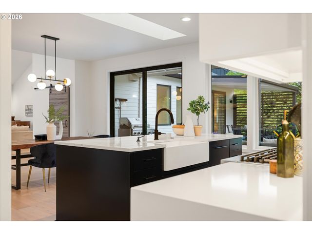 1931 Nw 113TH Ave, Portland, OR 97229