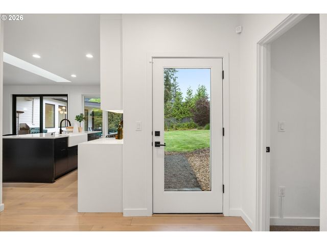 1931 Nw 113TH Ave, Portland, OR 97229