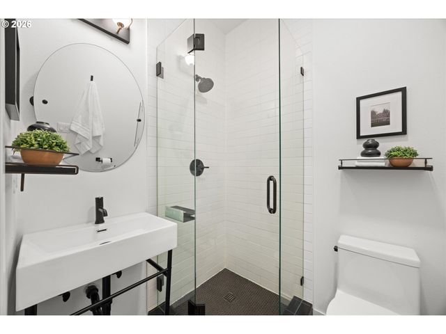 1931 Nw 113TH Ave, Portland, OR 97229