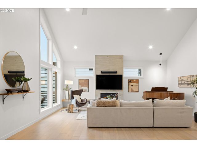 1931 Nw 113TH Ave, Portland, OR 97229