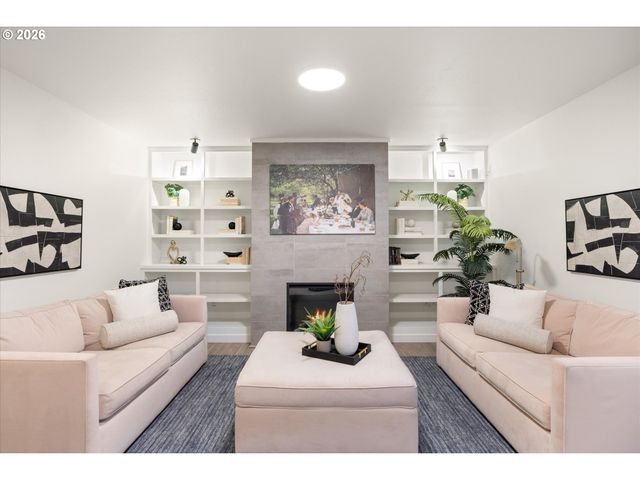 1931 Nw 113TH Ave, Portland, OR 97229