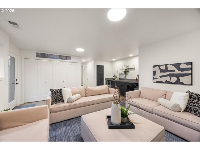 1931 Nw 113TH Ave, Portland, OR 97229