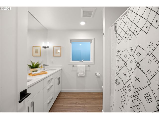 1931 Nw 113TH Ave, Portland, OR 97229