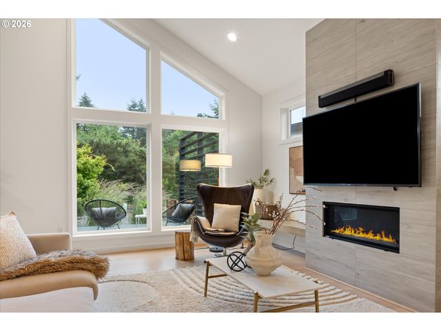 1931 Nw 113TH Ave, Portland, OR 97229