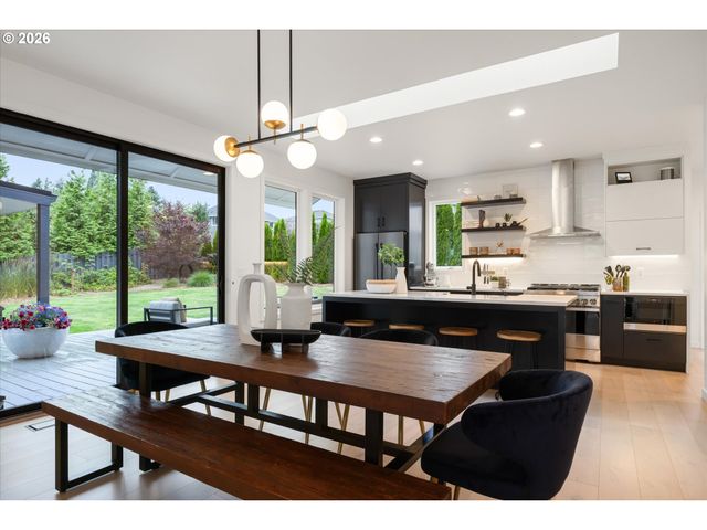 1931 Nw 113TH Ave, Portland, OR 97229