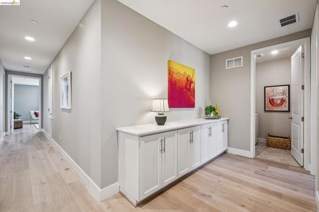16 Sea Star Ct, Richmond, CA 94801