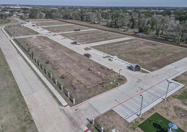 500 Legacy 403, Alvin, TX 77511