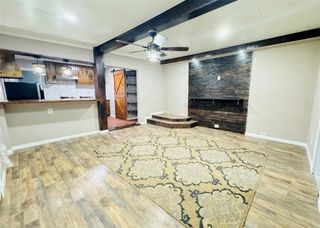 403 Clear Lake Road, Highlands, TX 77562