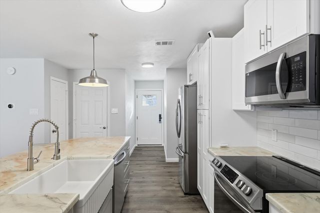 109 N Heights Drive, Crowley, TX 76036