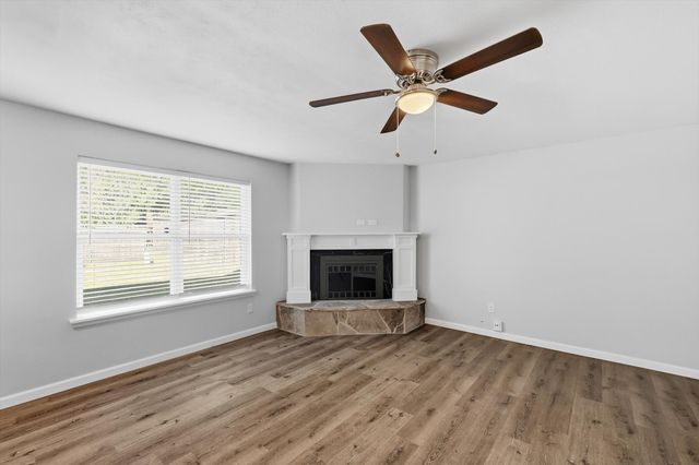 109 N Heights Drive, Crowley, TX 76036