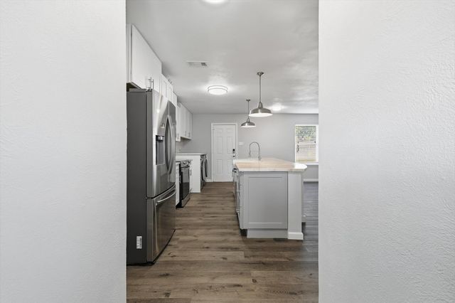 109 N Heights Drive, Crowley, TX 76036