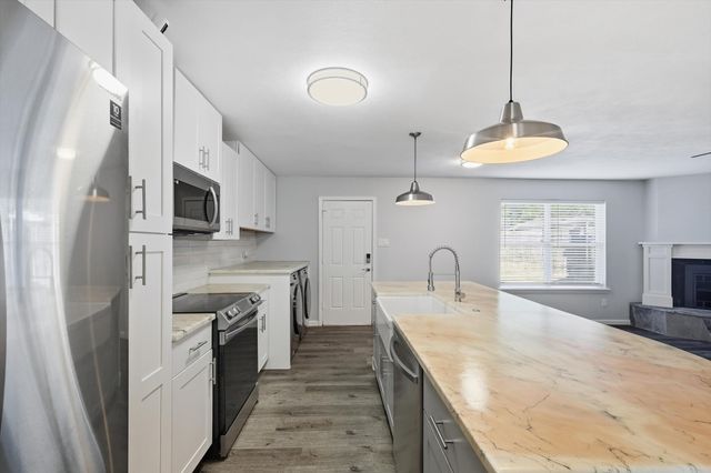 109 N Heights Drive, Crowley, TX 76036