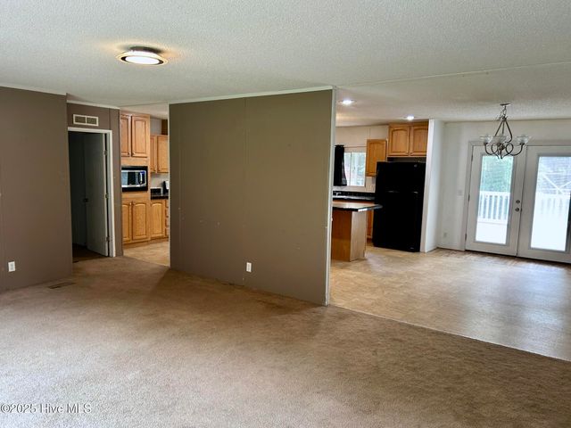 111 Willow Pond Drive, Hamlet, NC 28345
