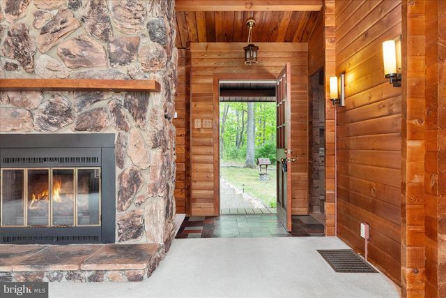 281 BOOTS HILL LANE, Gore, VA 22637