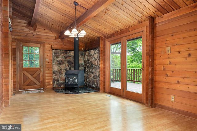 281 BOOTS HILL LANE, Gore, VA 22637