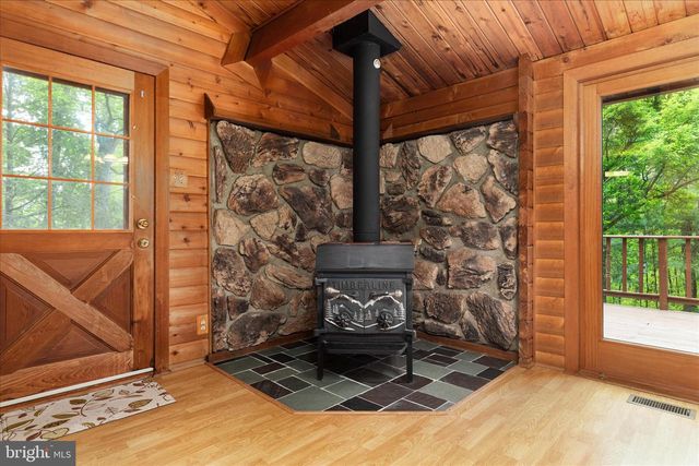 281 BOOTS HILL LANE, Gore, VA 22637