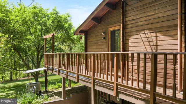 281 BOOTS HILL LANE, Gore, VA 22637