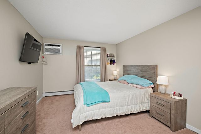 4618 Cedar Lake Road S 6, Saint Louis Park, MN 55416