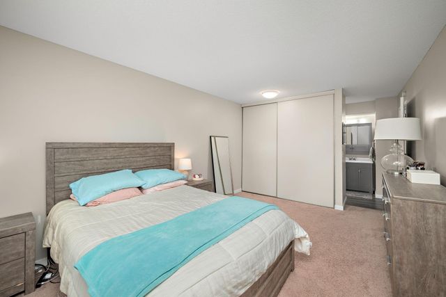 4618 Cedar Lake Road S 6, Saint Louis Park, MN 55416