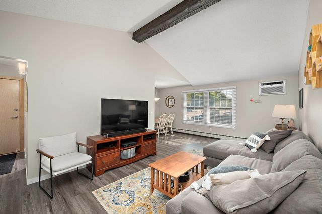 4618 Cedar Lake Road S 6, Saint Louis Park, MN 55416