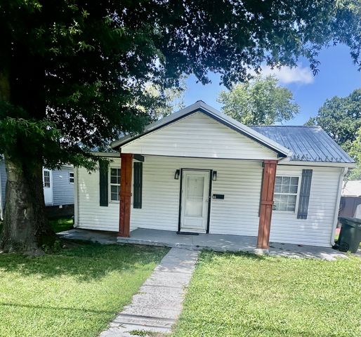 114 N Pine St, Hohenwald, TN 38462