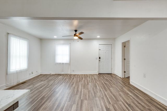 114 N Pine St, Hohenwald, TN 38462