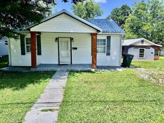 114 N Pine St, Hohenwald, TN 38462