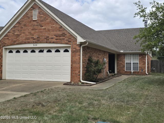 924 Remington Cove, Southaven, MS 38671