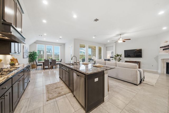 14051 Dunsmore Landing Drive, Houston, TX 77059