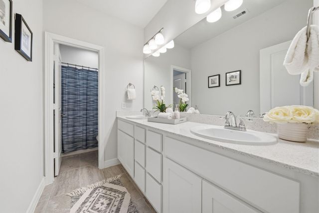 14051 Dunsmore Landing Drive, Houston, TX 77059