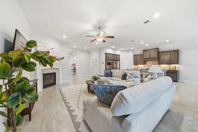 14051 Dunsmore Landing Drive, Houston, TX 77059