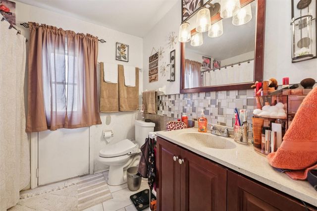 5807 FOX HUNT TRAIL, Orlando, FL 32808