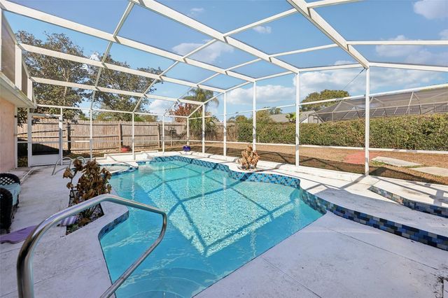 5807 FOX HUNT TRAIL, Orlando, FL 32808