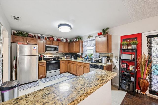 5807 FOX HUNT TRAIL, Orlando, FL 32808