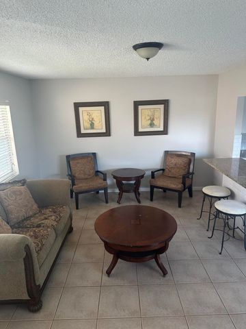 128 NORWICH F, West Palm Beach, FL 33417