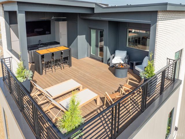 2920 Three Oaks Lane, Cincinnati, OH 45209