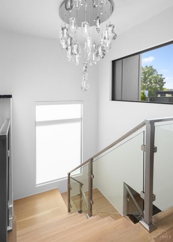 2920 Three Oaks Lane, Cincinnati, OH 45209