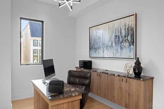 2920 Three Oaks Lane, Cincinnati, OH 45209