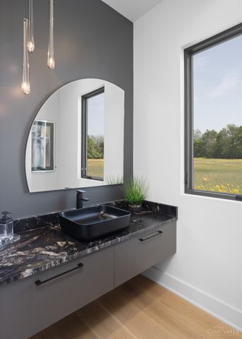 2920 Three Oaks Lane, Cincinnati, OH 45209